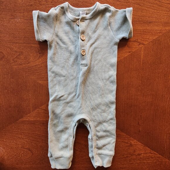🌻5/$25🌻 Sage green waffle romper - Picture 1 of 3